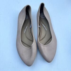 SO Women's Pointed Toe Comfort Soft Flats. Sz 8.5